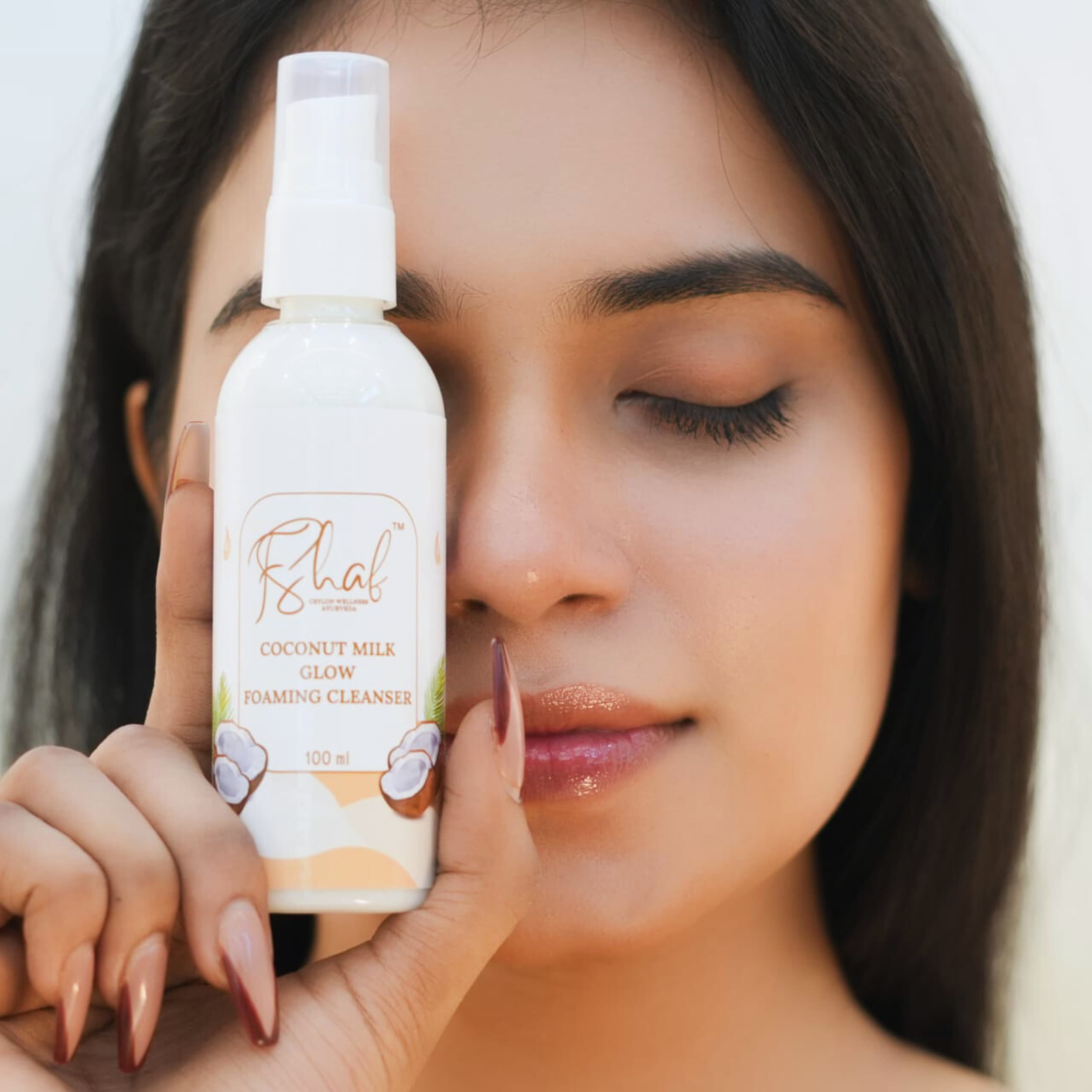 Coconut Milk Glow Foaming Cleanser